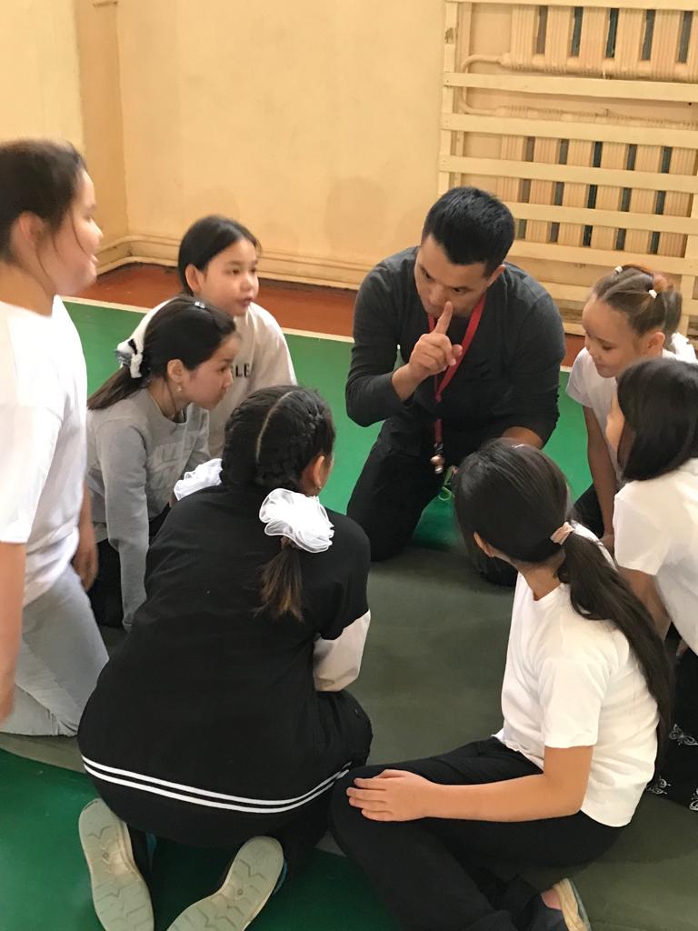 07.12.2022 жылы 5 ”Б” сынып оқушыларына дене шынықтыру пәнінен Қожанов А.С. ашық сабақ өткізді.