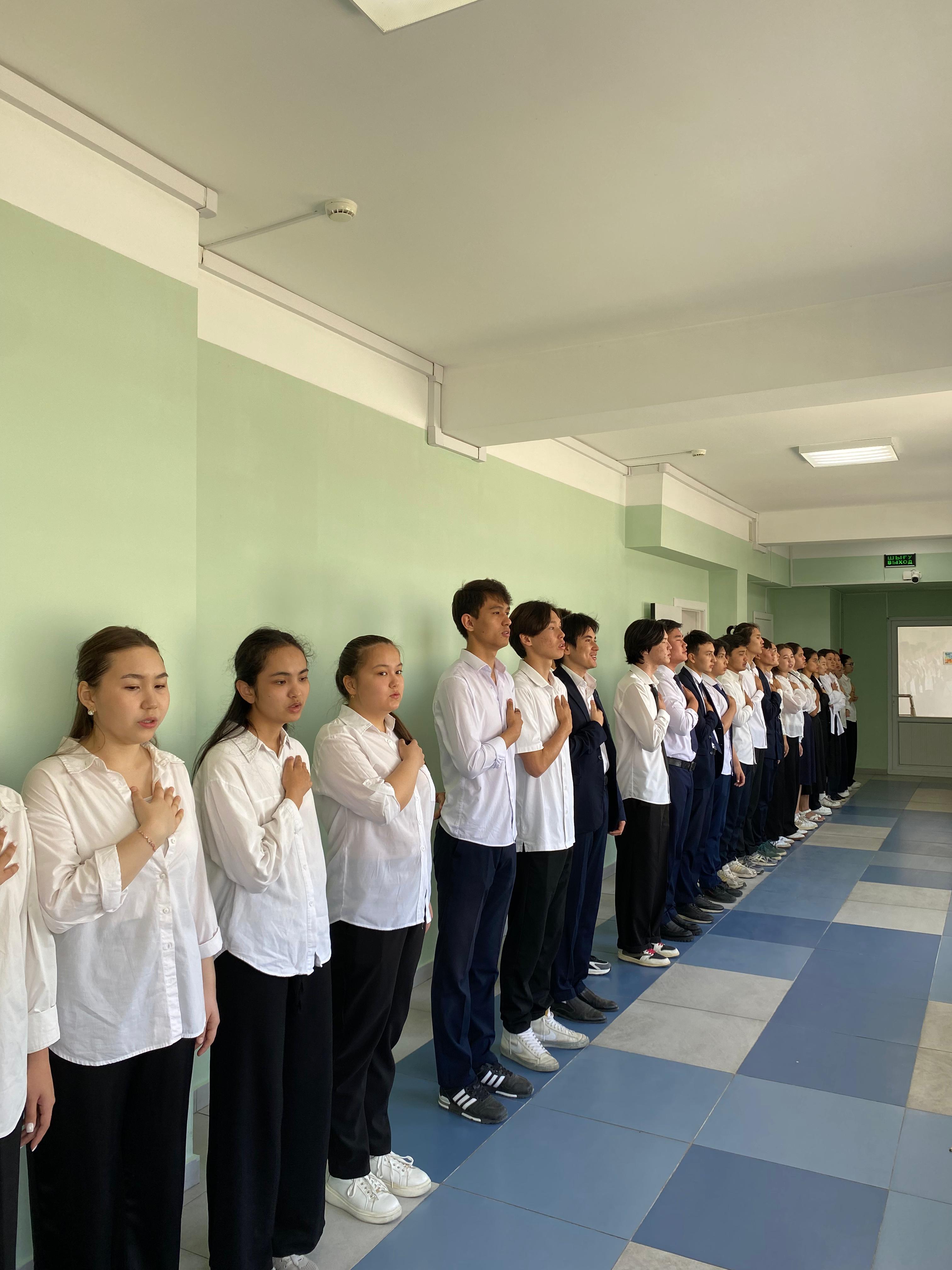 11-сынып оқушылары  алгебра пәнінен мемлекеттік емтихан тапсырды.