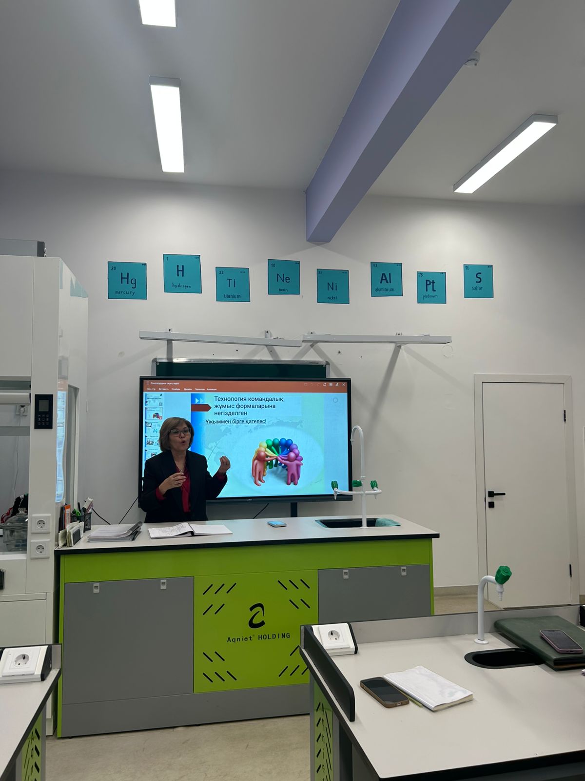 Іс-тәжірибені зерттеу – сапалы білім кепілі. 15.01.2026 ж күні мектебімізде «Табысты мектеп» жобасы аясында Lesson Study (Сабақты зерттеу) тәсілінің жүргізілу барысын зерделеуге арналған семинар өтті.